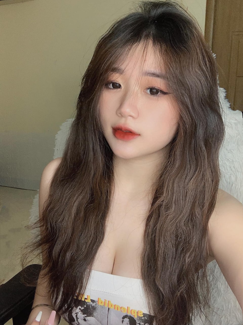 Đâm xuyên hậu môn kép trói buộc biến thái bốn người với bộ ngực MILFS thèm muốn dương vật - WHORNY FILMS